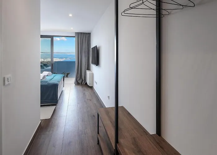 Grotta * オパティヤ